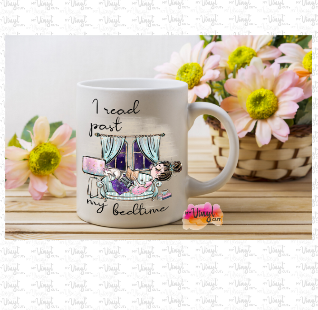 Drinkware Mug 15 oz White with design I read past my bedtime
